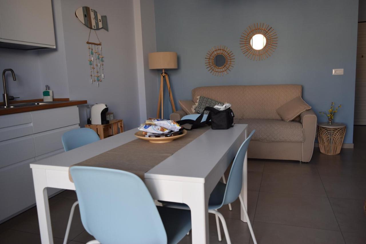 Casa Vacanze Lombardo 圣泰雷萨迪里瓦 外观 照片