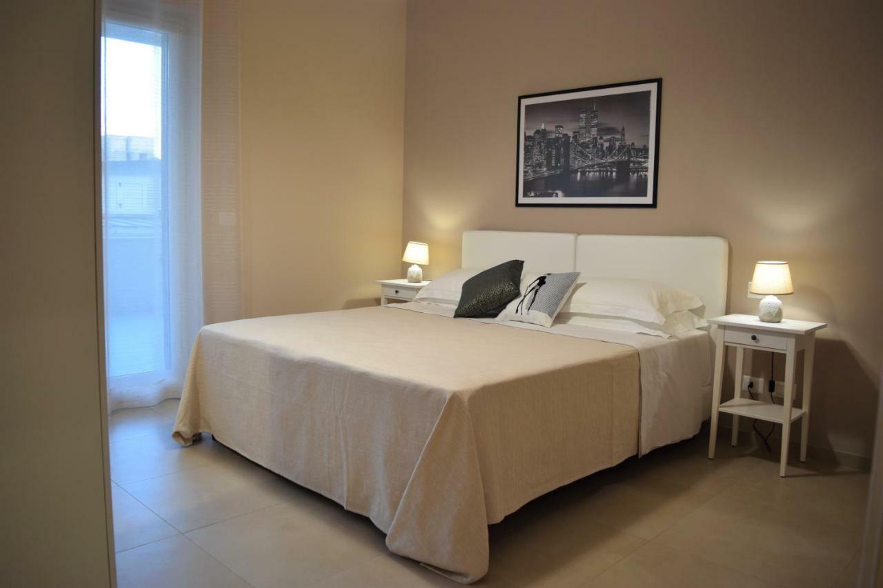 Casa Vacanze Lombardo 圣泰雷萨迪里瓦 外观 照片