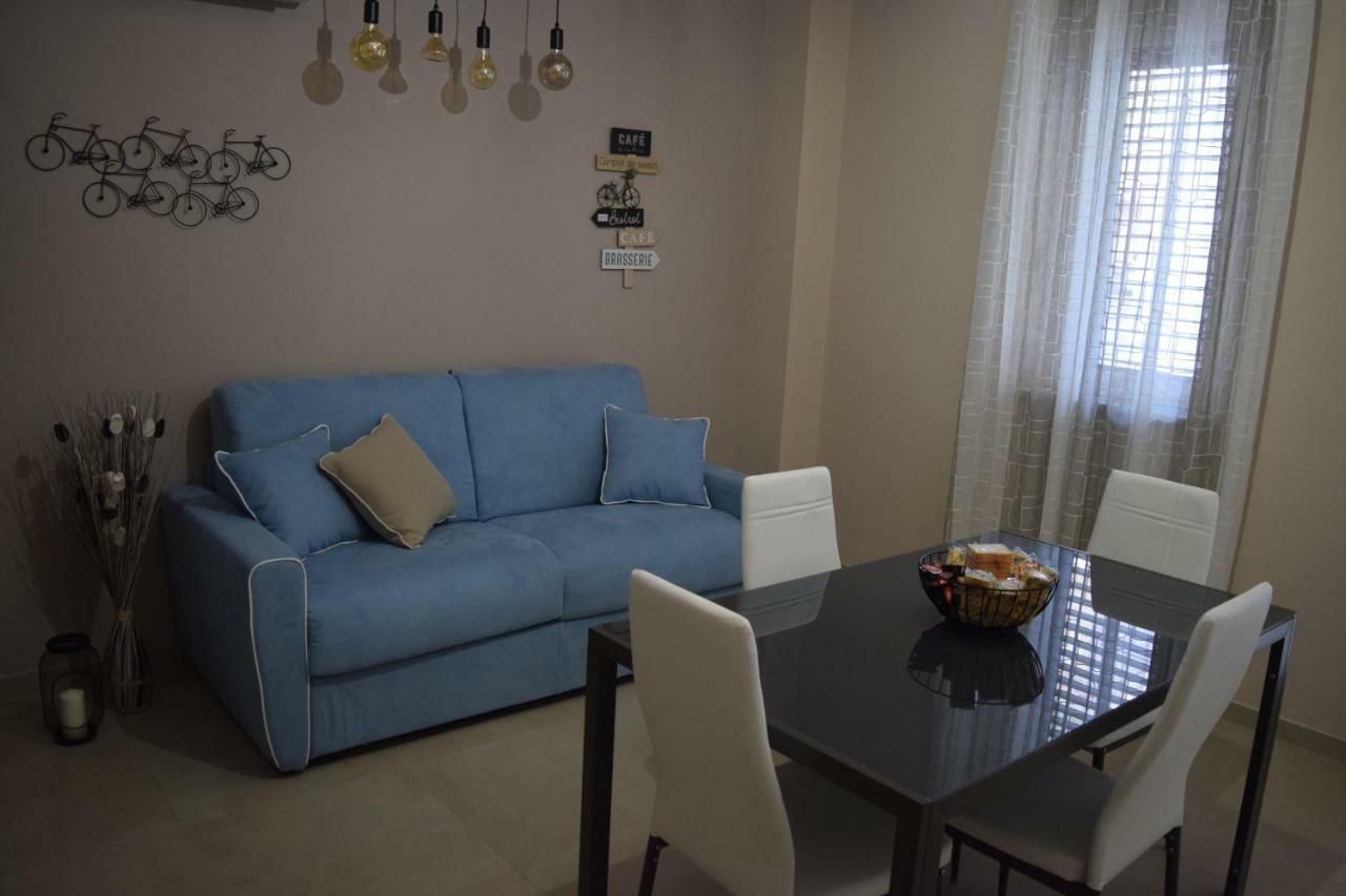 Casa Vacanze Lombardo 圣泰雷萨迪里瓦 外观 照片